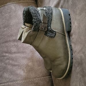 Cliffs White Mountain winter hiking fashion booties